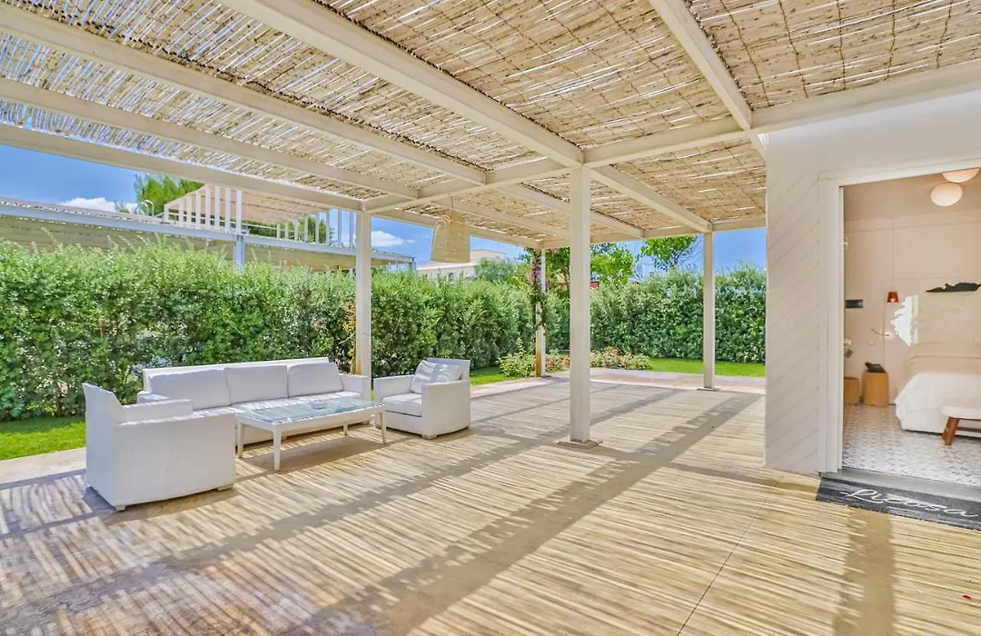 Beach Club 93-1